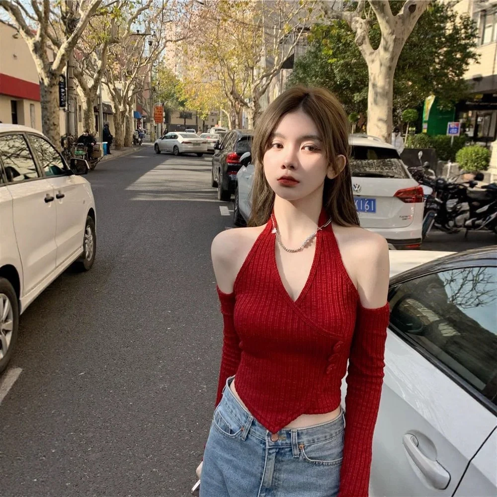 Chic Knitted Short Sleeve V-Neck Women's Base Shirt Slim Fit Inner Wear Fashionable Spring New Style Shoulder Bared Top
Chic Knitted Short Sleeve V-Neck Women's Base Shirt Slim Fit Inner Wear Fashionable Spring New Style Shoulder Bared Top