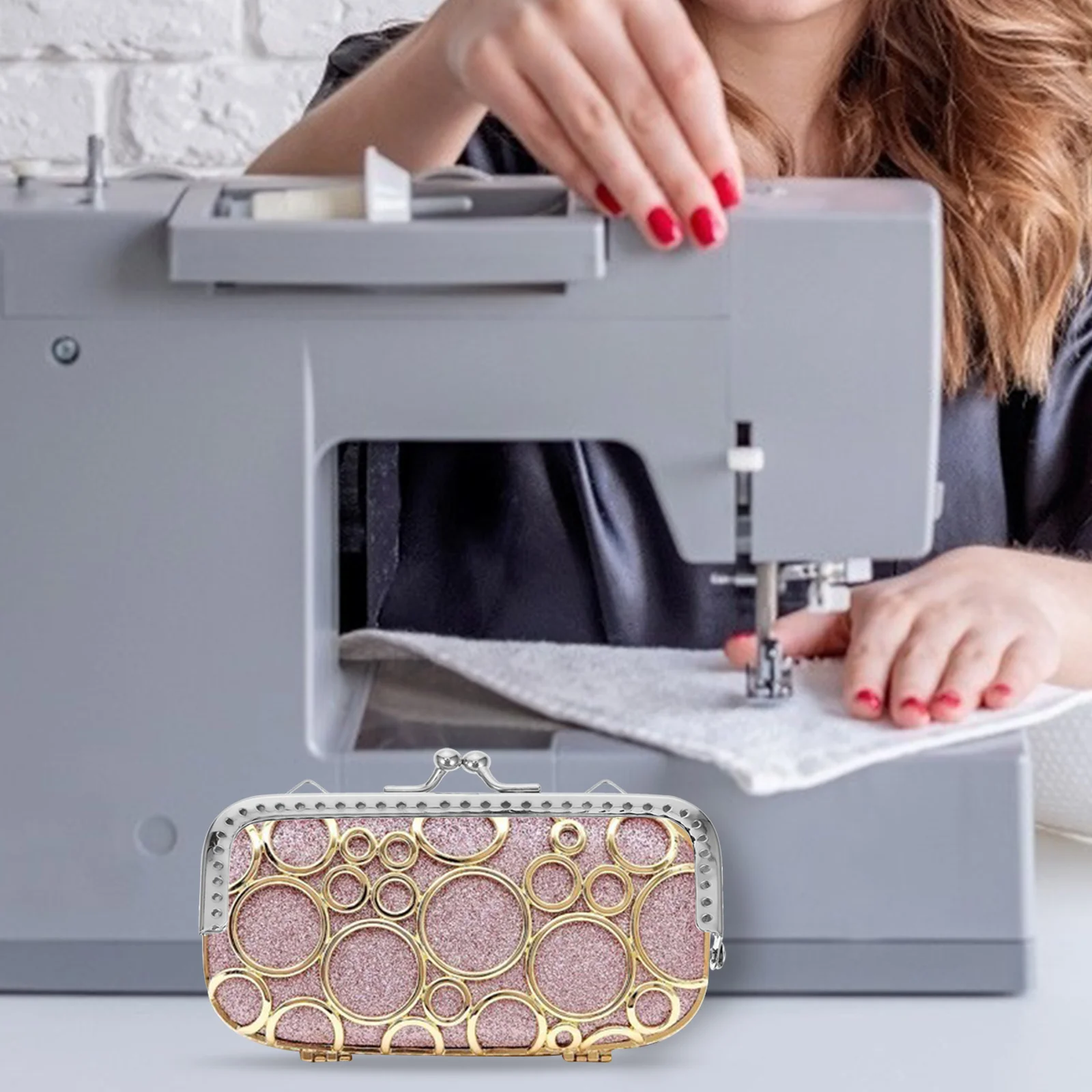 6Pcs DIY Purse Handle Frames Metal Bag Handles Smooth Durable Replacement Handbag Accessories for Clutches Beach Bags Straw
6Pcs DIY Purse Handle Frames Metal Bag Handles Smooth Durable Replacement Handbag Accessories for Clutches Beach Bags Straw