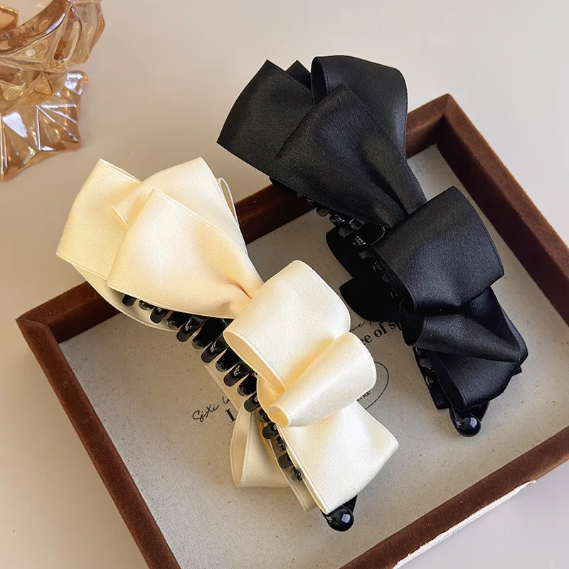 Banana Clip Satin Retro Bow High Ponytail Back Head Twist Claw Holder Elegant Stylish Lightweight Durable Women
Banana Clip Satin Retro Bow High Ponytail Back Head Twist Claw Holder Elegant Stylish Lightweight Durable Women