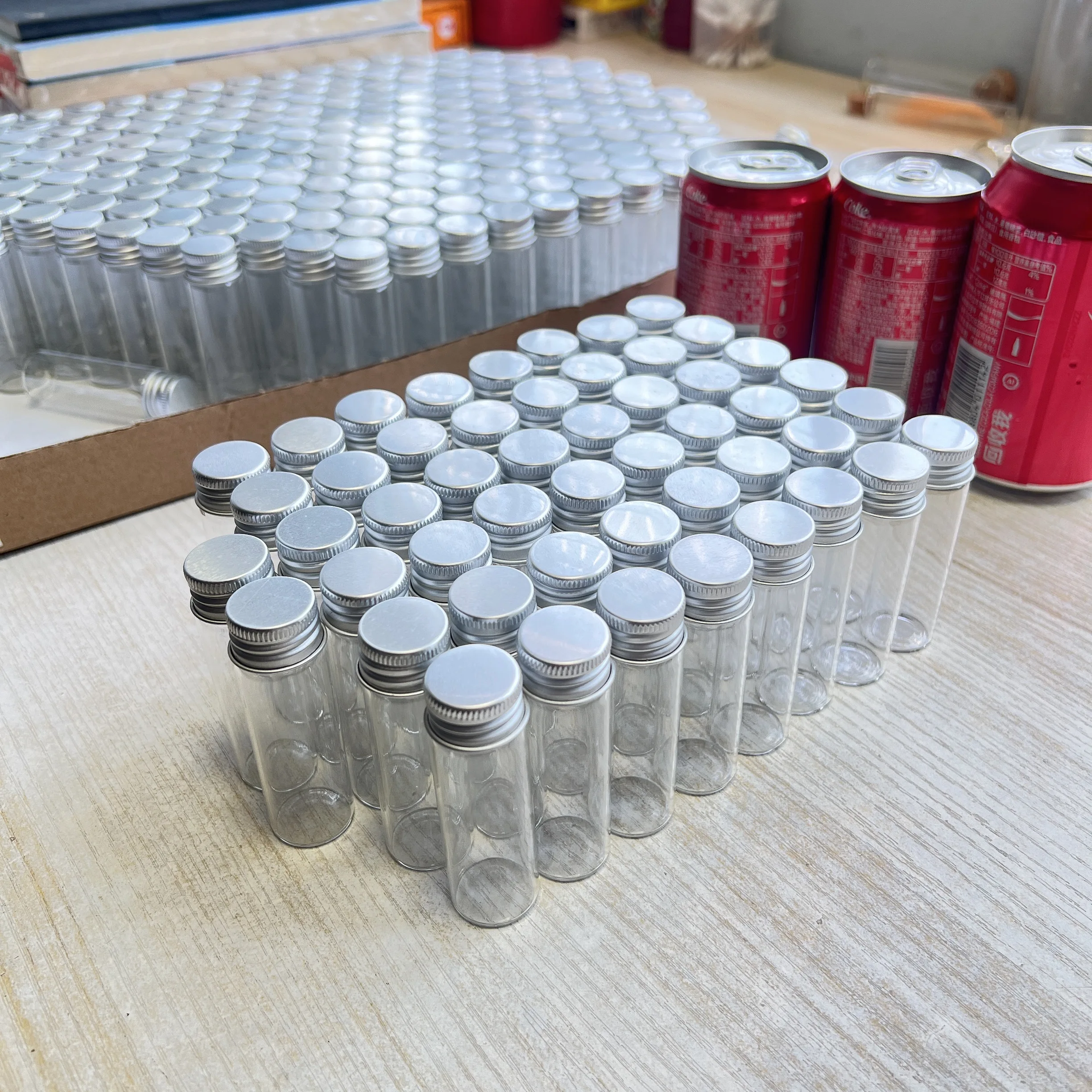 50/100 Pcs 15ml Silver Caps Glass Bottles 13×22×70mm Mini Vials DIY Crafts Essential Oils Glass Jars Home Decor Test Tube
50/100 Pcs 15ml Silver Caps Glass Bottles 13×22×70mm Mini Vials DIY Crafts Essential Oils Glass Jars Home Decor Test Tube