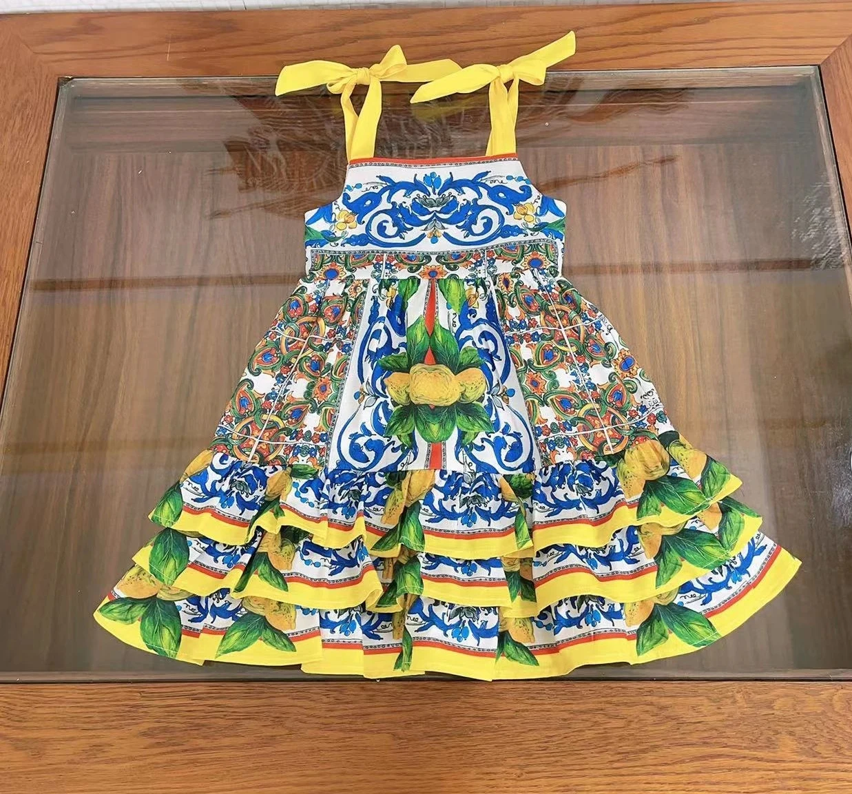 High end children's clothing 2024 summer new girls' suspender cake dress flower printed princess dress
High end children's clothing 2024 summer new girls' suspender cake dress flower printed princess dress