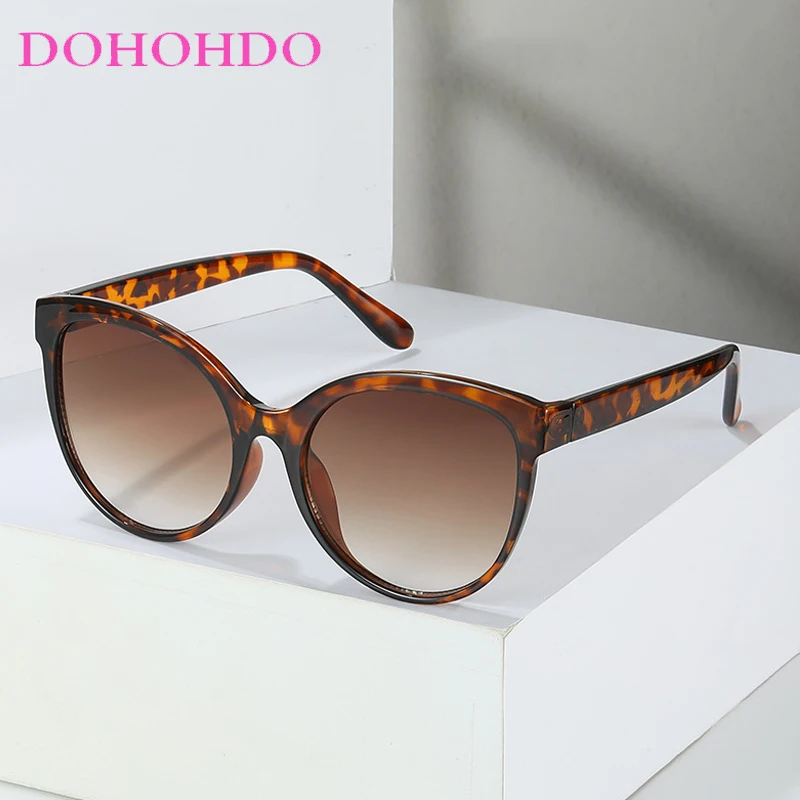Vintage Cat Eye Sunglasses For Women Men Fashion Luxury Brand Design Large Frame Glasses Outdoors Driving Travel Shades UV400
Vintage Cat Eye Sunglasses For Women Men Fashion Luxury Brand Design Large Frame Glasses Outdoors Driving Travel Shades UV400