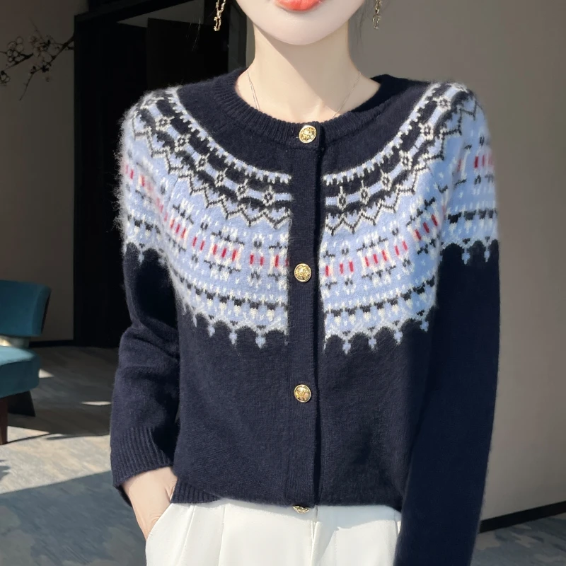 Women's 100% Wool Cardigan O-neck Color Matched Sweater Autumn Winter Thickened Loose Retro Jacquard Long Sleeve Knit Jacket
Women's 100% Wool Cardigan O-neck Color Matched Sweater Autumn Winter Thickened Loose Retro Jacquard Long Sleeve Knit Jacket