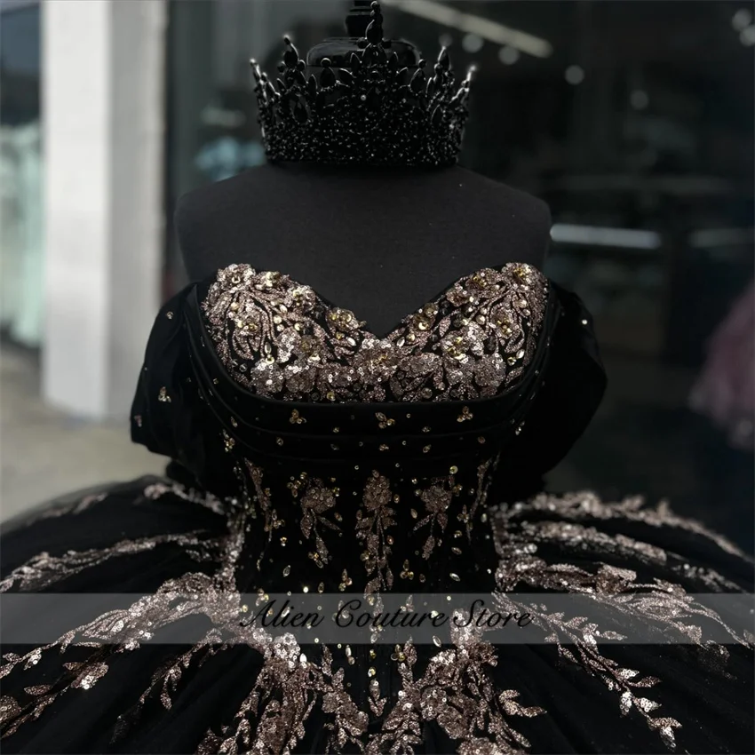 Glittering Black Quinceanera Dresses Gold Sequins Appliques Beading Crystal Vestidos De 15 Anos Birthday Party Prom Customized
Glittering Black Quinceanera Dresses Gold Sequins Appliques Beading Crystal Vestidos De 15 Anos Birthday Party Prom Customized