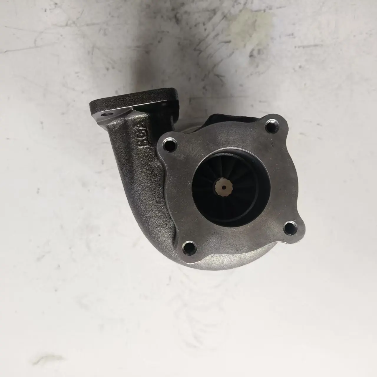 318280 04254366KZ S100 04258205KZ 04254347KZ 04254365KZ Turbocharger 318166 318166R 318279R 318279 FOR Engine BF4M2012C
318280 04254366KZ S100 04258205KZ 04254347KZ 04254365KZ Turbocharger 318166 318166R 318279R 318279 FOR Engine BF4M2012C