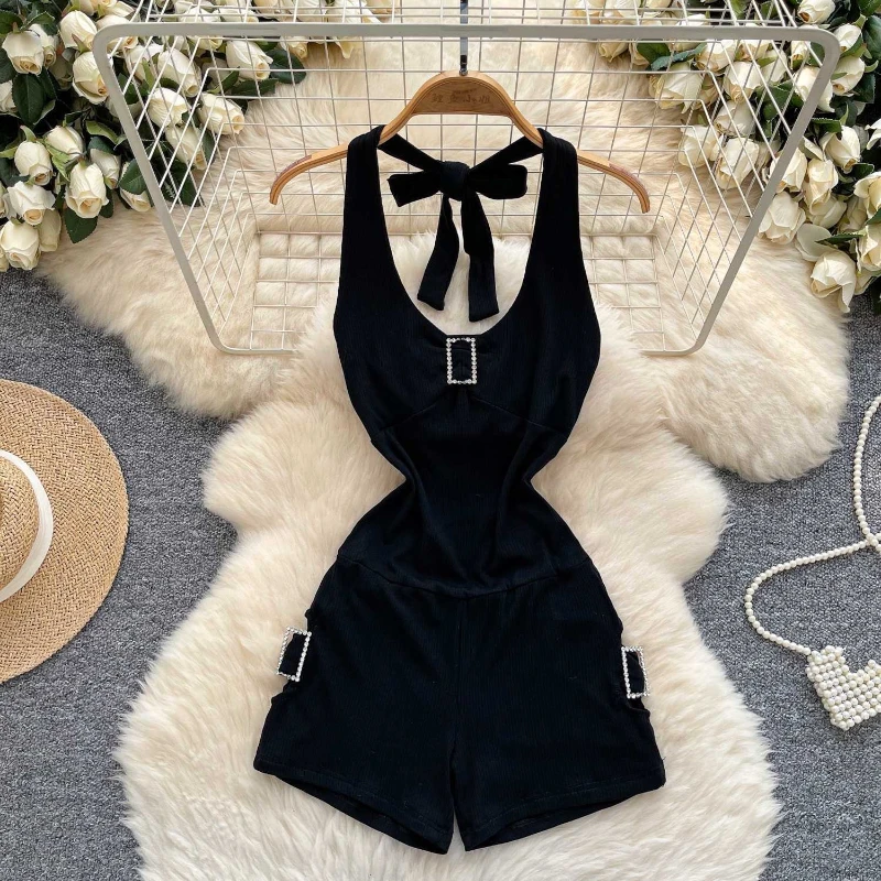 Spicy girl's high-end hanging neck jumpsuit women's summer new backless slim fit design sense temperament trendy shorts
Spicy girl's high-end hanging neck jumpsuit women's summer new backless slim fit design sense temperament trendy shorts