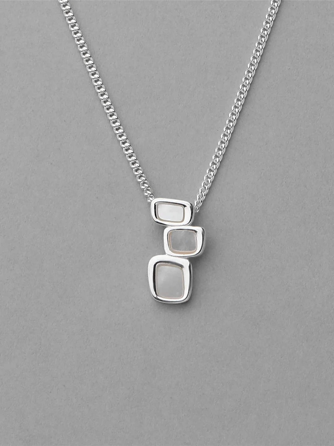 Fanling Cloud Step Mother-of-Pearl Necklace S925 Sterling Silver Simple Geometric Style Spring Summer White Enhancin...
Fanling Cloud Step Mother-of-Pearl Necklace S925 Sterling Silver Simple Geometric Style Spring Summer White Enhancin...