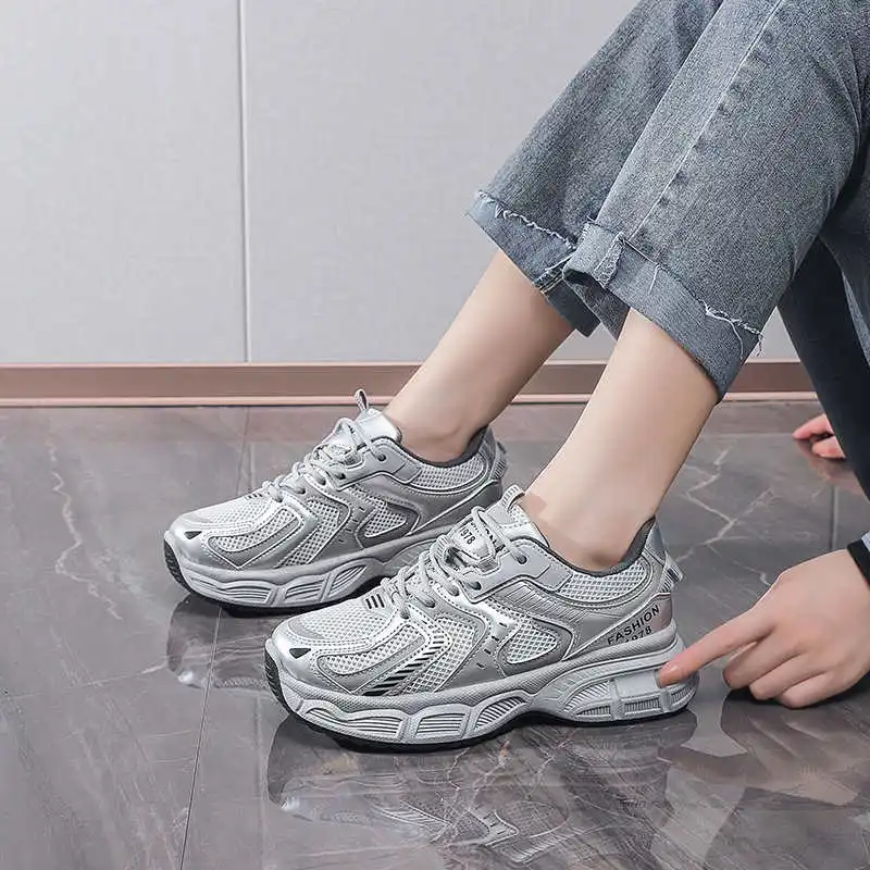 Темные женские туфли на массивном каблуке со шнуровкой, элегантные женские кроссовки на каблуке, размер 48, спортивные кроссовки по низкой цене, милый комплект для фестиваля уличной моды
Темные женские туфли на массивном каблуке со шнуровкой, элегантные женские кроссовки на каблуке, размер 48, спортивные кроссовки по низкой цене, милый комплект для фестиваля уличной моды