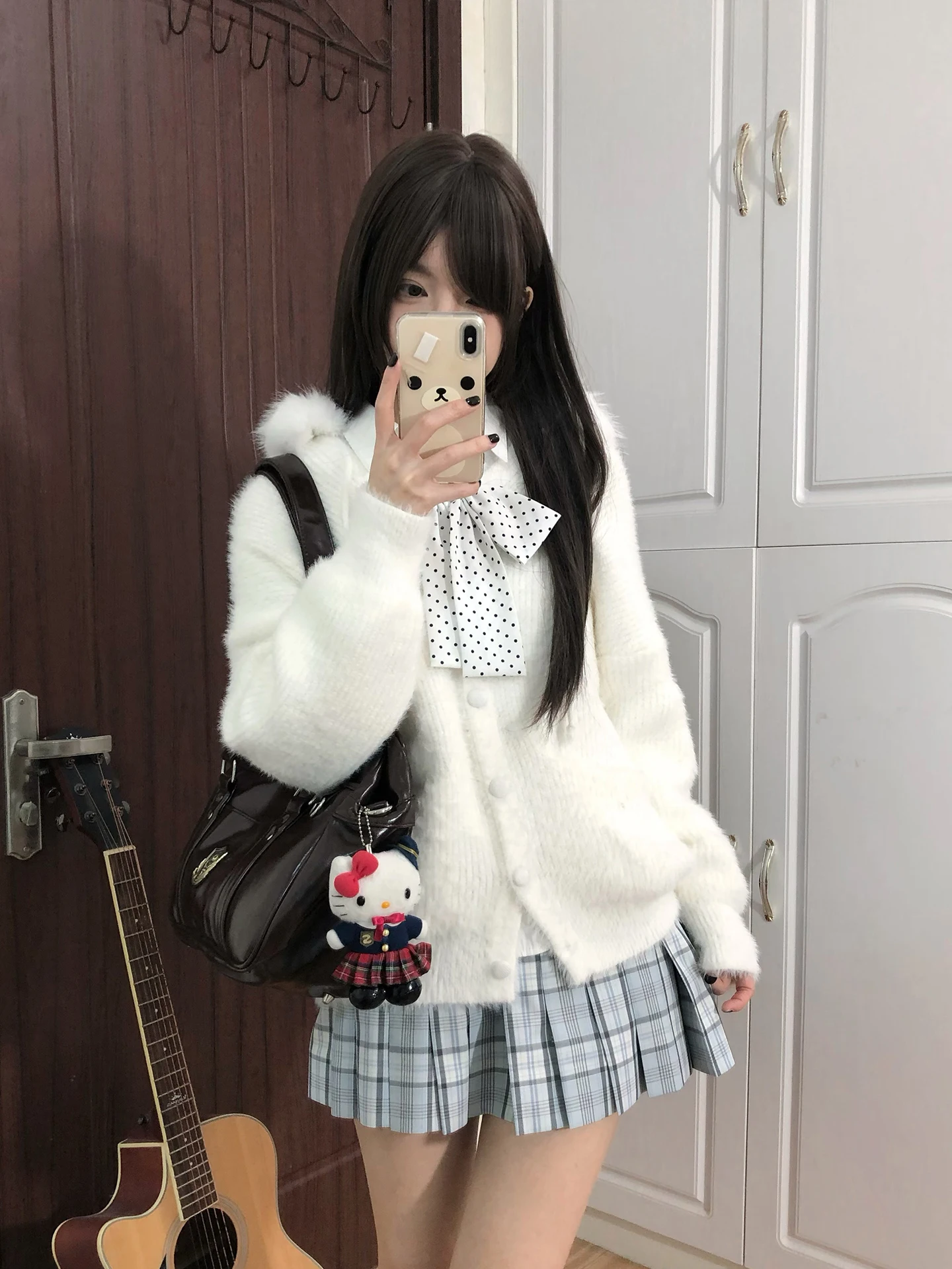 Cloud Snowball Knitted Sweater Coat Women's Soft Plu Hooded Jaet V-Ne Button up Long Sve Autumn Winter Faion
Cloud Snowball Knitted Sweater Coat Women's Soft Plu Hooded Jaet V-Ne Button up Long Sve Autumn Winter Faion
