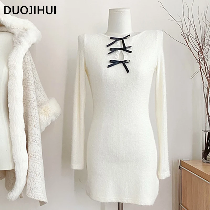 DUOJIHUI White Sexy Hollow Out Bow Slim Female Dresses Winter Fashion Simple Casual Solid Color Long Sleeve Knitting Women Dress
DUOJIHUI White Sexy Hollow Out Bow Slim Female Dresses Winter Fashion Simple Casual Solid Color Long Sleeve Knitting Women Dress