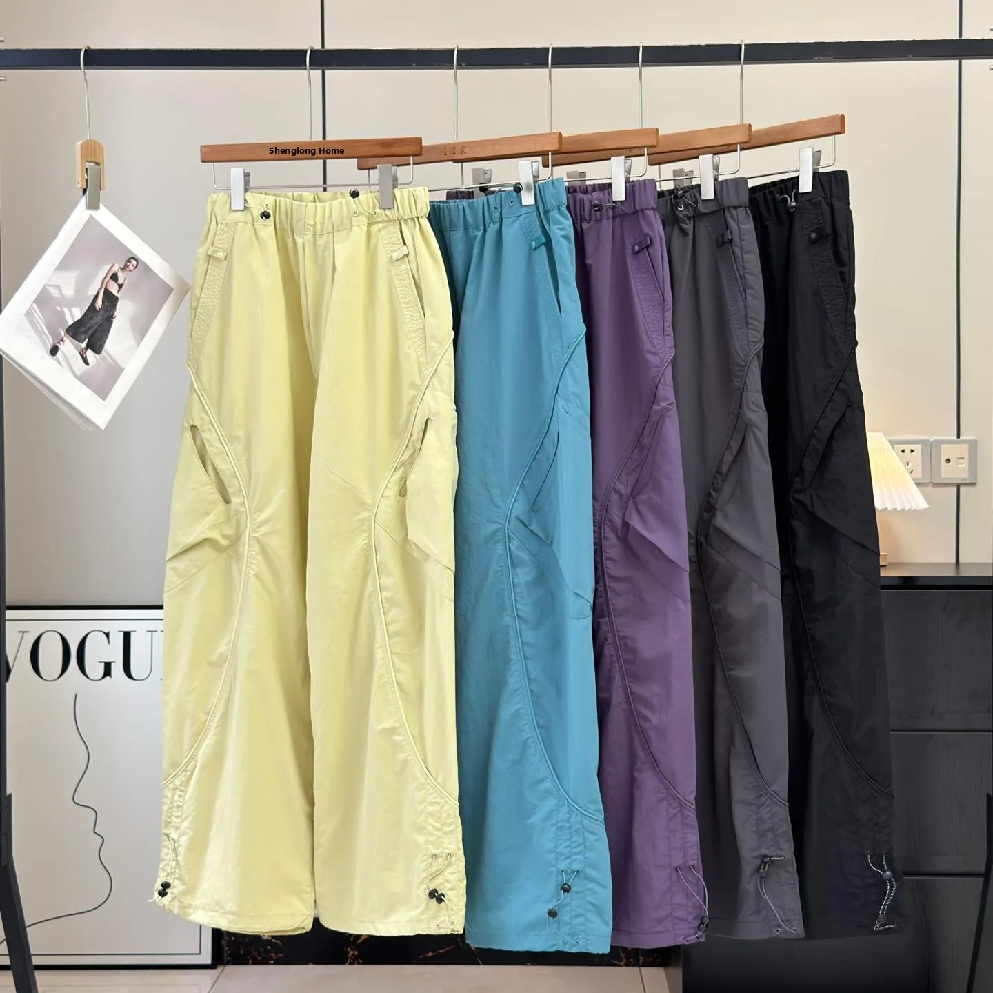 Outdoor Lightweight Breathable Waterproof Hiking Casual Pants for Men And Women Couples Mountain Series Lightweight Hiking Pants
Outdoor Lightweight Breathable Waterproof Hiking Casual Pants for Men And Women Couples Mountain Series Lightweight Hiking Pants