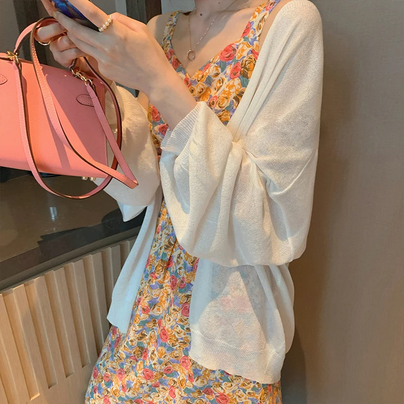 Sun Protection Ice Silk Knitted Cardigan Women's Thin Summer Shawl Strapless Dress Outer Covering Small Knitted Outerwear
Sun Protection Ice Silk Knitted Cardigan Women's Thin Summer Shawl Strapless Dress Outer Covering Small Knitted Outerwear