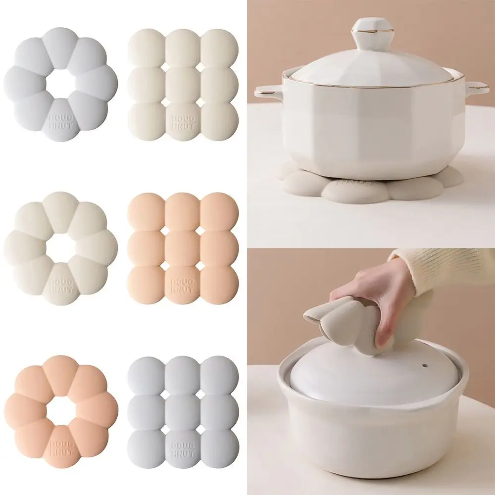 Durable Silicone Insulation Placemat Anti-scalding High Temperature Resistant Cup Bowl Mat Non-slip Heat-insulating Gloves
Durable Silicone Insulation Placemat Anti-scalding High Temperature Resistant Cup Bowl Mat Non-slip Heat-insulating Gloves