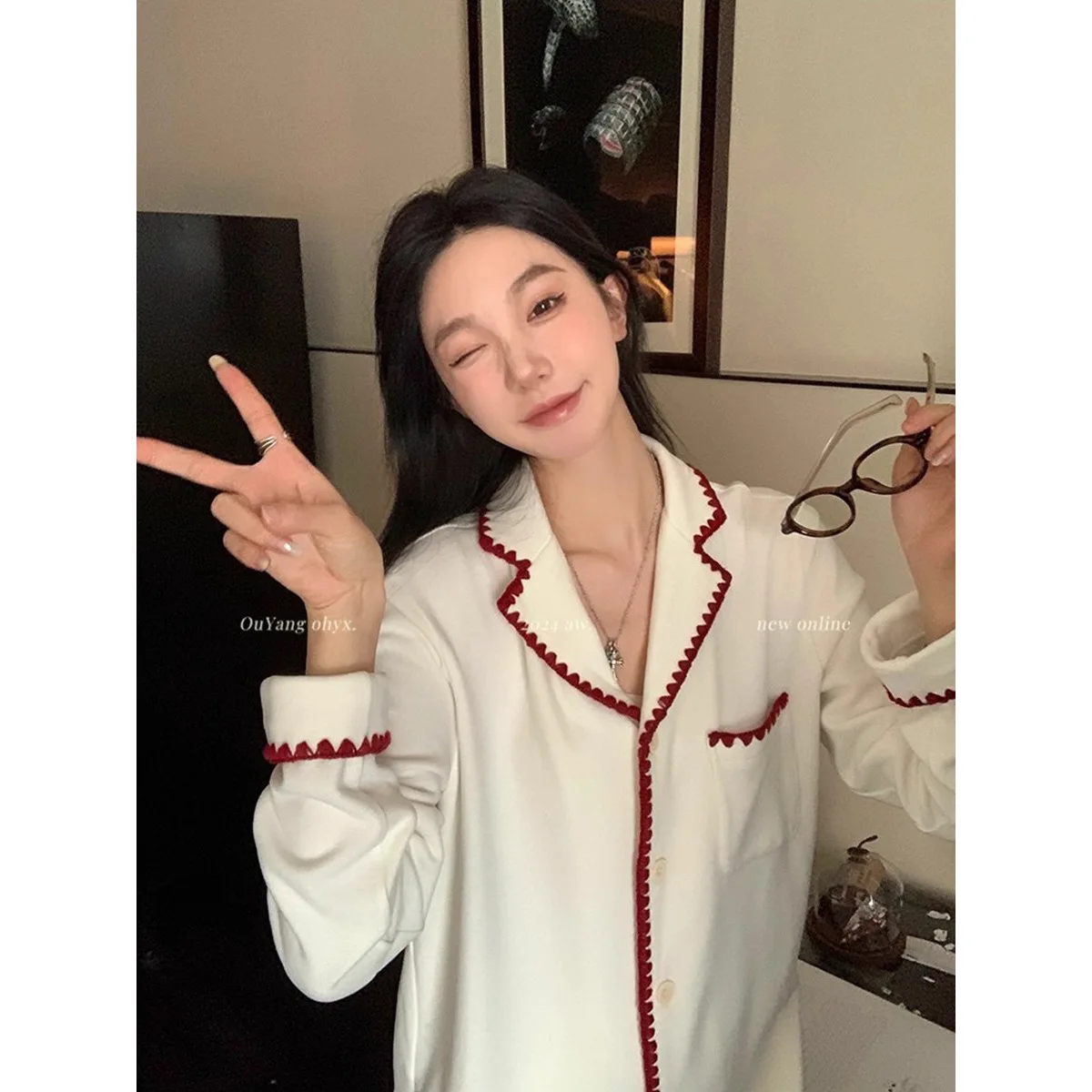Velvet Sleepwear Women Pajama Sets Solid Korean Piiama Winter Night Wears Long Sleeve Home Suit Warm Button Sets 2 Pieces New
Velvet Sleepwear Women Pajama Sets Solid Korean Piiama Winter Night Wears Long Sleeve Home Suit Warm Button Sets 2 Pieces New