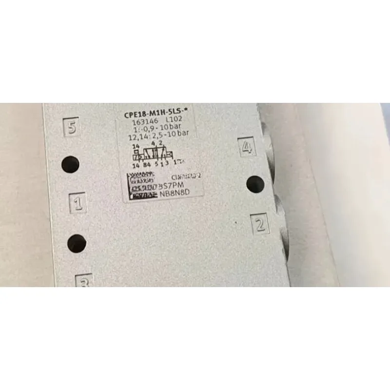 Parts forFESTO Festo Solenoid Valve CPE18 M1H 5 3G 1 4 170247 163142 163143
Parts forFESTO Festo Solenoid Valve CPE18 M1H 5 3G 1 4 170247 163142 163143