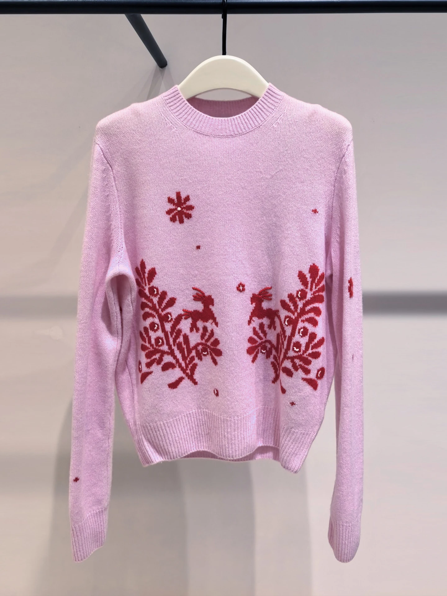 Sweet Soft Floral Embroidered Knitted Top for Women Ele Commute Sle Regular Fit Medium Softn Long Sve round Ne
Sweet Soft Floral Embroidered Knitted Top for Women Ele Commute Sle Regular Fit Medium Softn Long Sve round Ne