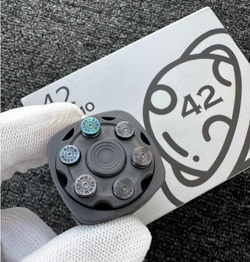 Used EDC Stealing Sister Life and Death Game Zirconium Alloy Fingertip Gyroscope EDC Metal Stress Relief Toy
Used EDC Stealing Sister Life and Death Game Zirconium Alloy Fingertip Gyroscope EDC Metal Stress Relief Toy