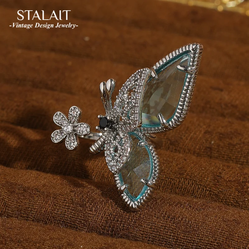  Vintage Butterfly Jewelry Glass Rings For Woman Rhinestone Silver Color Open Large Luxury Quality Designer Wedding Party New
Vintage Butterfly Jewelry Glass Rings For Woman Rhinestone Silver Color Open Large Luxury Quality Designer Wedding Party New