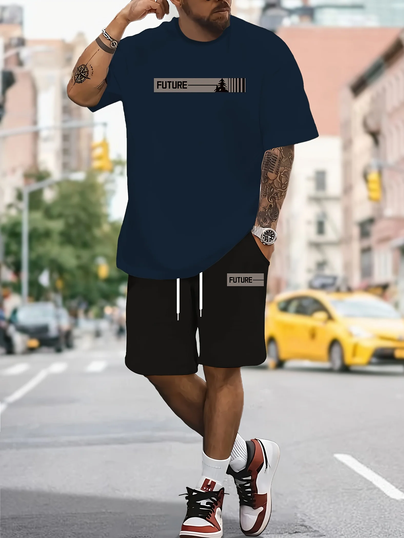 Новая модная мужская футболка с короткими рукавами и спортивные штаны, комплект из мягкой ткани премиум-класса, удобный комплект из двух предметов, мужской комплект для бега
Новая модная мужская футболка с короткими рукавами и спортивные штаны, комплект из мягкой ткани премиум-класса, удобный комплект из двух предметов, мужской комплект для бега