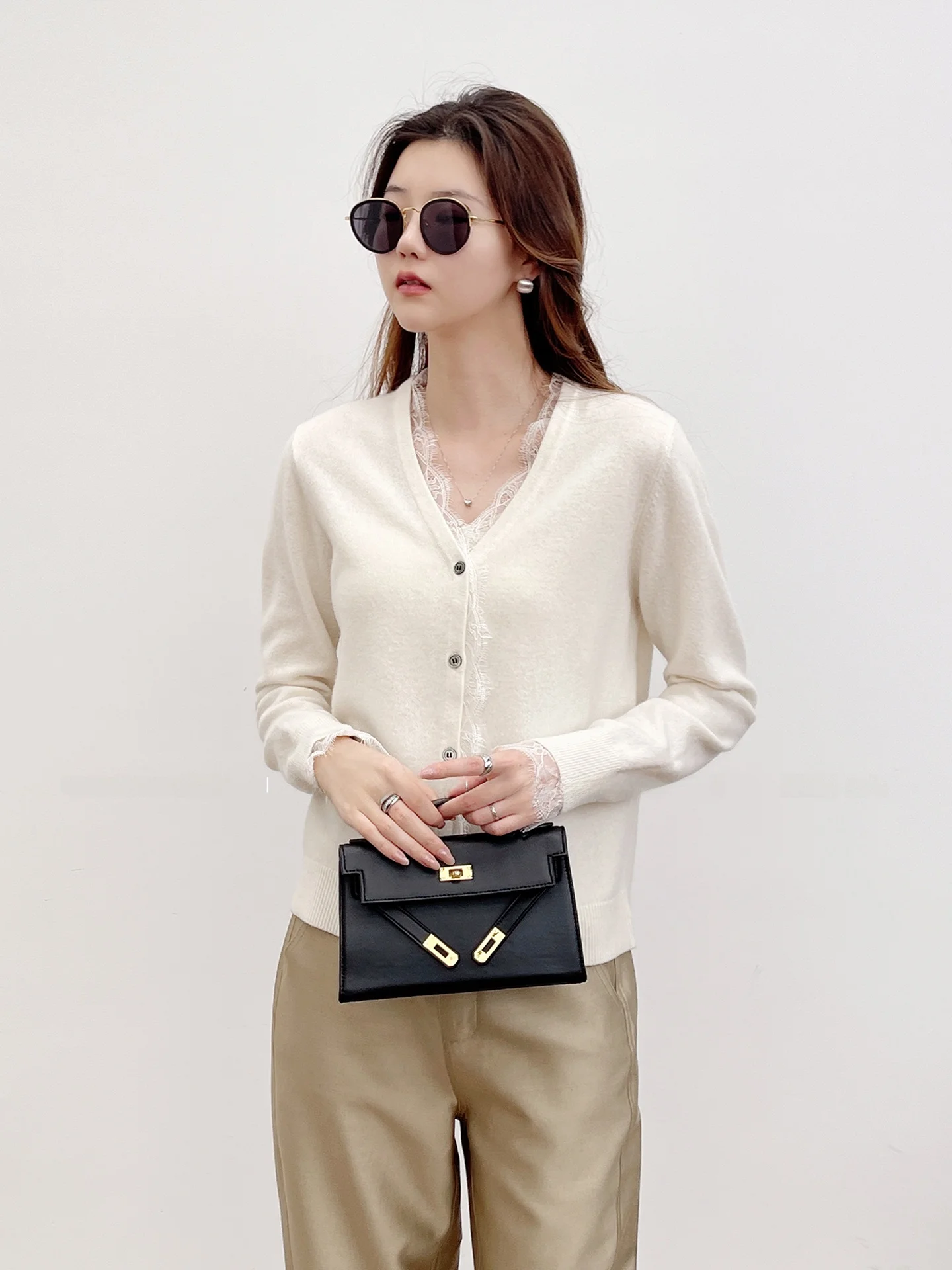 Korean High Quali Patchwork Lace Trim V-ne Camere Wool Knitted Open Cardigan Women's New Sle Soft Wool Blend Long Sve
Korean High Quali Patchwork Lace Trim V-ne Camere Wool Knitted Open Cardigan Women's New Sle Soft Wool Blend Long Sve