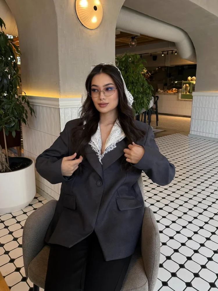 Female White Lace Patchwork Hooded Blazer Coat For Women Casual Lapel Single Button Suits 2026 Spring Casual Daily Outerwear
Female White Lace Patchwork Hooded Blazer Coat For Women Casual Lapel Single Button Suits 2026 Spring Casual Daily Outerwear