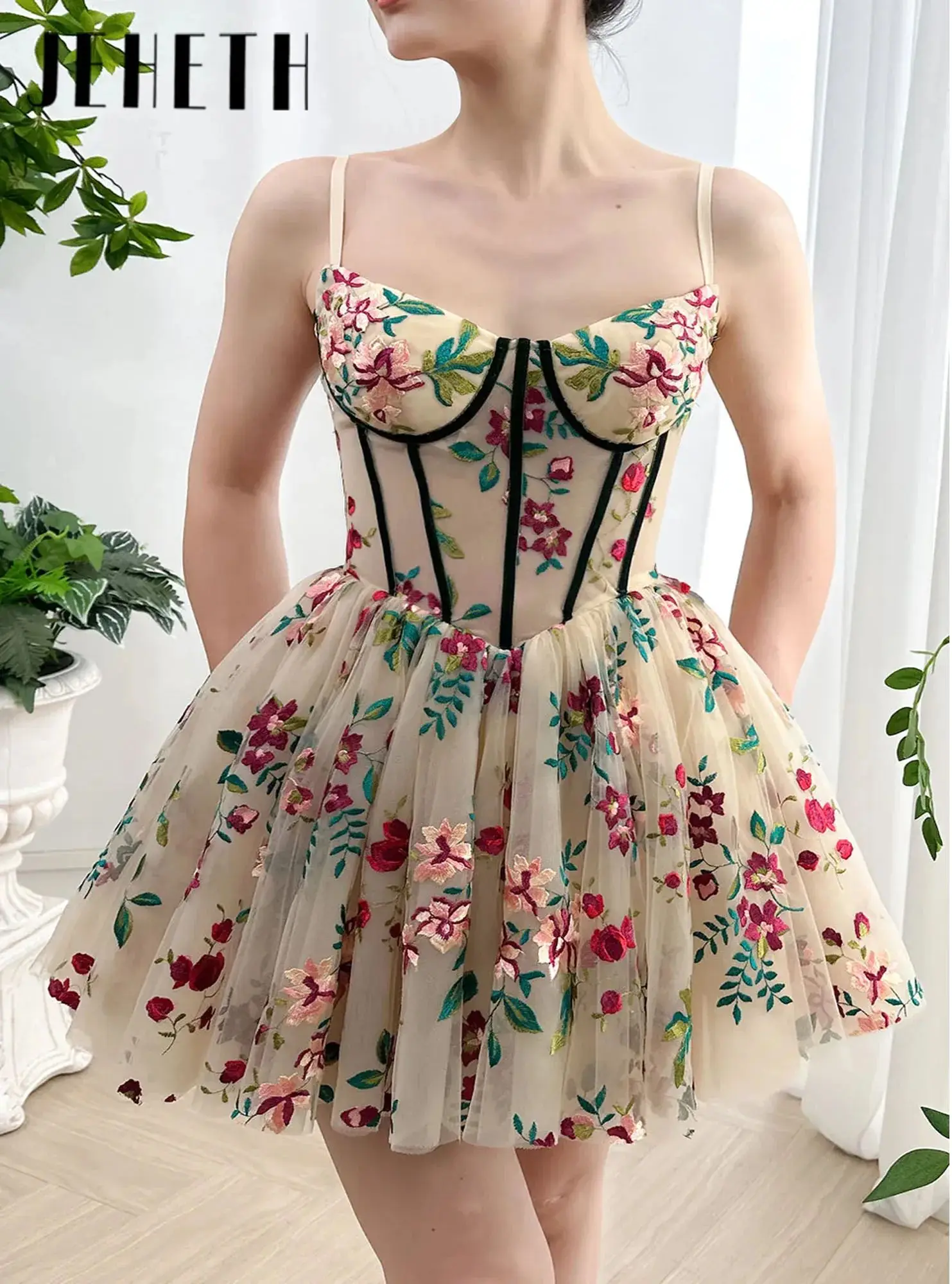 Pastrol 3D Floral Sweetheart Corset Mini Prom Dress Charming Sleeveless Above Knee Party Gown for Special Occasion Customized
Pastrol 3D Floral Sweetheart Corset Mini Prom Dress Charming Sleeveless Above Knee Party Gown for Special Occasion Customized