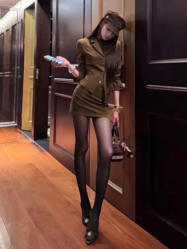 Fashionable Tailored Coat And Skirt Set Women's Spring Autumn Outfit Comfortable Mid-Waist A-Line Skirt V-Neck Coat
Fashionable Tailored Coat And Skirt Set Women's Spring Autumn Outfit Comfortable Mid-Waist A-Line Skirt V-Neck Coat