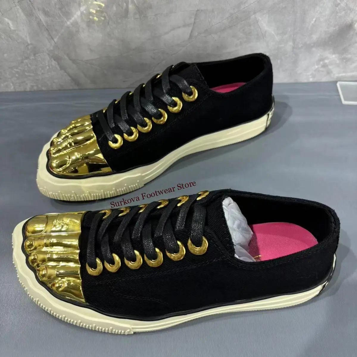 Surkova Women's Gold Five-Finger Shoes Flat Metal Head Couple White Black Shoes Lace-Up Hot New Leisure Sports Shoes
Surkova Women's Gold Five-Finger Shoes Flat Metal Head Couple White Black Shoes Lace-Up Hot New Leisure Sports Shoes