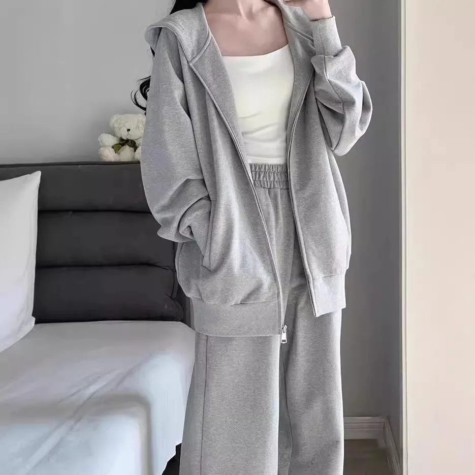Autumn Casual Sports Suit Women's 2026 New Lazy Wind Loose Hooded Gray Sweater Wide-leg Pants Two-piece Set
Autumn Casual Sports Suit Women's 2026 New Lazy Wind Loose Hooded Gray Sweater Wide-leg Pants Two-piece Set