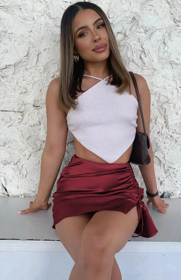 2026 Women's Spring and Autumn Advanced Slim Solid Color Pleated Sexy High Waist Zipper Satin Half Hip Cover Skirt for Women
2026 Women's Spring and Autumn Advanced Slim Solid Color Pleated Sexy High Waist Zipper Satin Half Hip Cover Skirt for Women