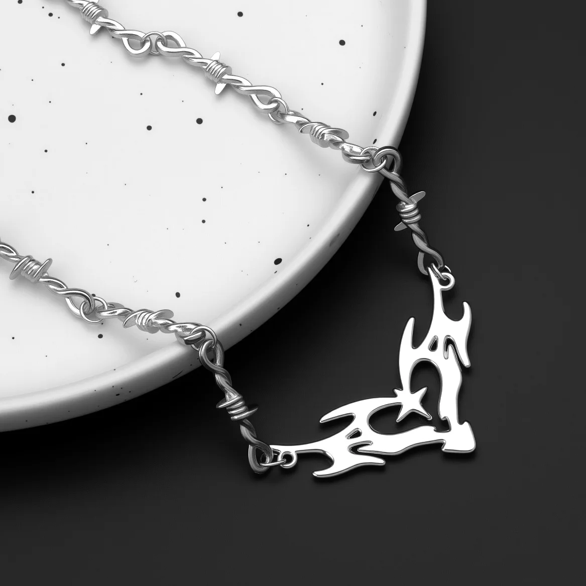 Silver Color Flame Heart Choker Necklace Punk Gothic Chain Necklace Y2K Barbed Wire Style for Women Men
Silver Color Flame Heart Choker Necklace Punk Gothic Chain Necklace Y2K Barbed Wire Style for Women Men