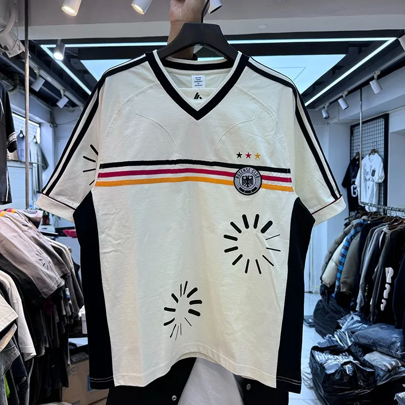 Stripe Splice Color Embroidery Badge Kanye West T Shirt Men Women Apricot Gray High Street V Neck Casual Short Sleeve
Stripe Splice Color Embroidery Badge Kanye West T Shirt Men Women Apricot Gray High Street V Neck Casual Short Sleeve