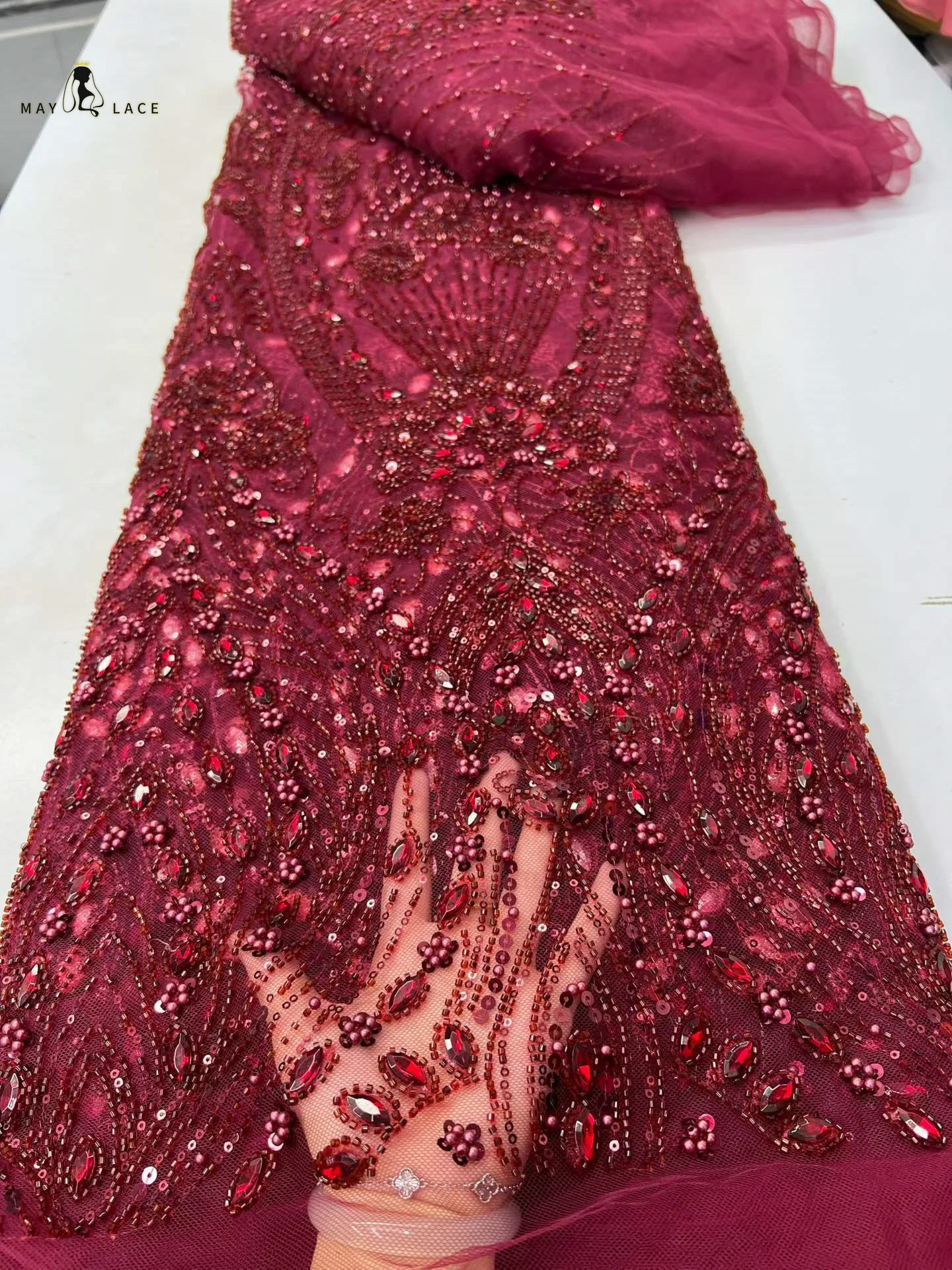 Burgundy Nigerian Sequin Beaded Lace Fabric 2026 High-Quality French Tulle Stones Lace Fabric Bridal Wedding Dress Fabric 5Yards
Burgundy Nigerian Sequin Beaded Lace Fabric 2026 High-Quality French Tulle Stones Lace Fabric Bridal Wedding Dress Fabric 5Yards