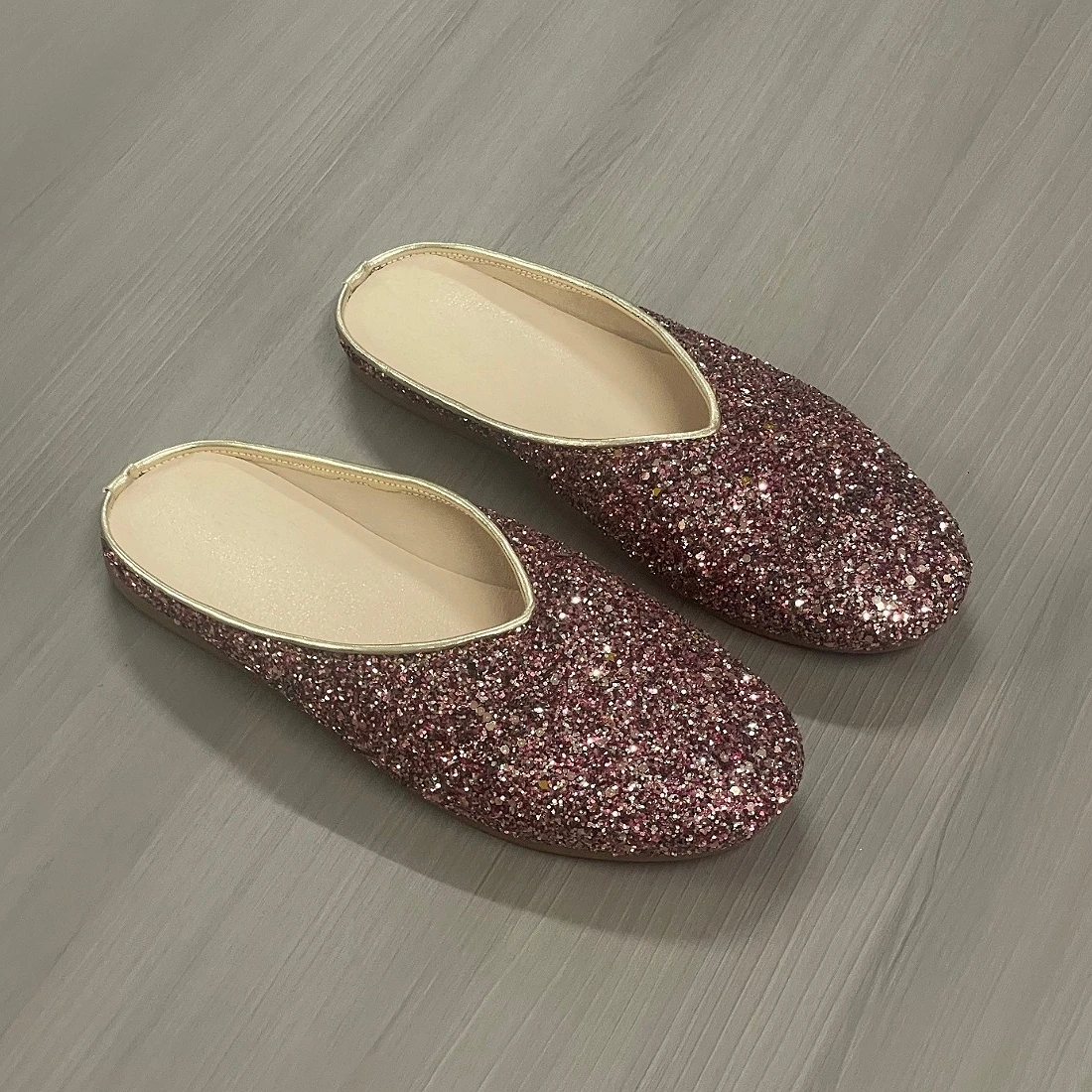 Xingliupi New Arrival Simple Trend Sparkling Leather Woman's Casual Flats Shoes Round Toe Ladies Shoes Summer Comfortable
Xingliupi New Arrival Simple Trend Sparkling Leather Woman's Casual Flats Shoes Round Toe Ladies Shoes Summer Comfortable