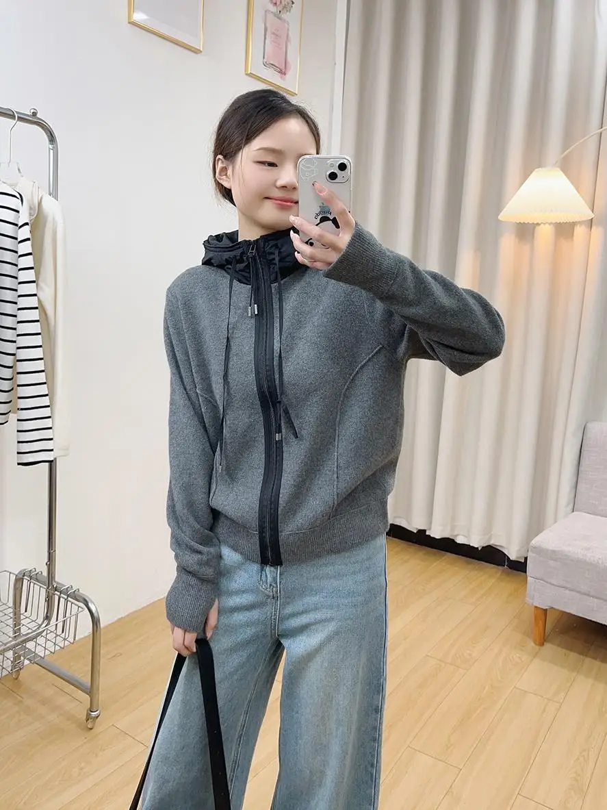 Winter New Faion Women's Knitted Woolen Cardigan Zipper Hooded Splicing Sweater Coat Comfortable Soft Long Sve Regular Fit
Winter New Faion Women's Knitted Woolen Cardigan Zipper Hooded Splicing Sweater Coat Comfortable Soft Long Sve Regular Fit