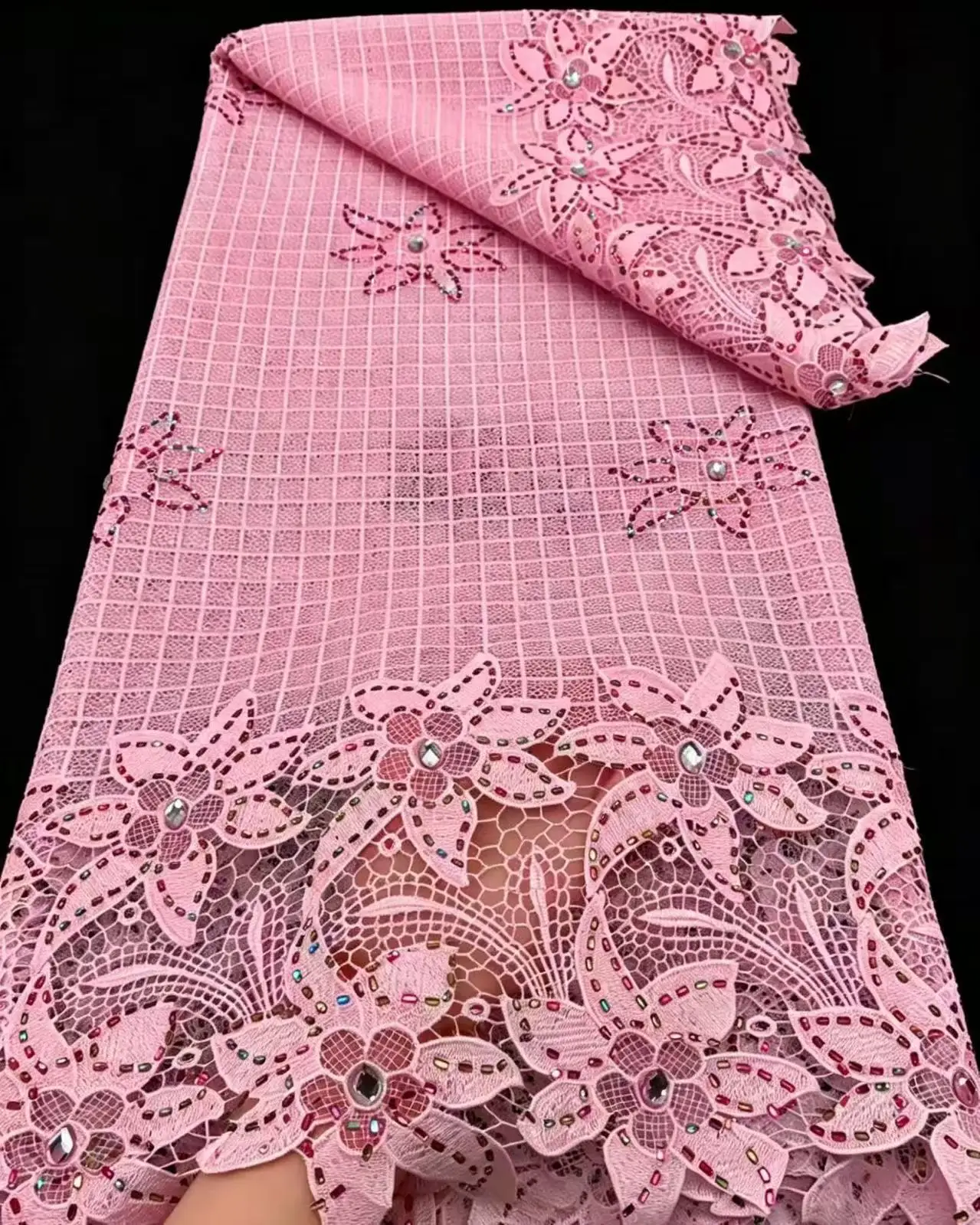 Nigerian Cord Guipure Lace Fabric High Quality with Big Stones Water Soluble African Lace Fabric Wedding Party Dress for Sewing
Nigerian Cord Guipure Lace Fabric High Quality with Big Stones Water Soluble African Lace Fabric Wedding Party Dress for Sewing