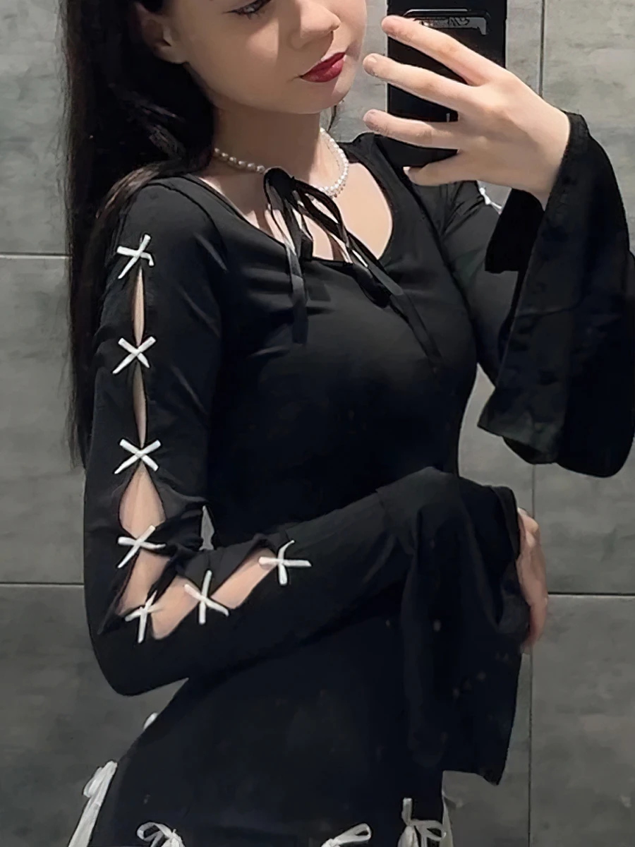 Women's Dress with Bow and Flare Sleeves Black Street Gothic Sweet Y2K Spicy Girl Mini Dress
Women's Dress with Bow and Flare Sleeves Black Street Gothic Sweet Y2K Spicy Girl Mini Dress