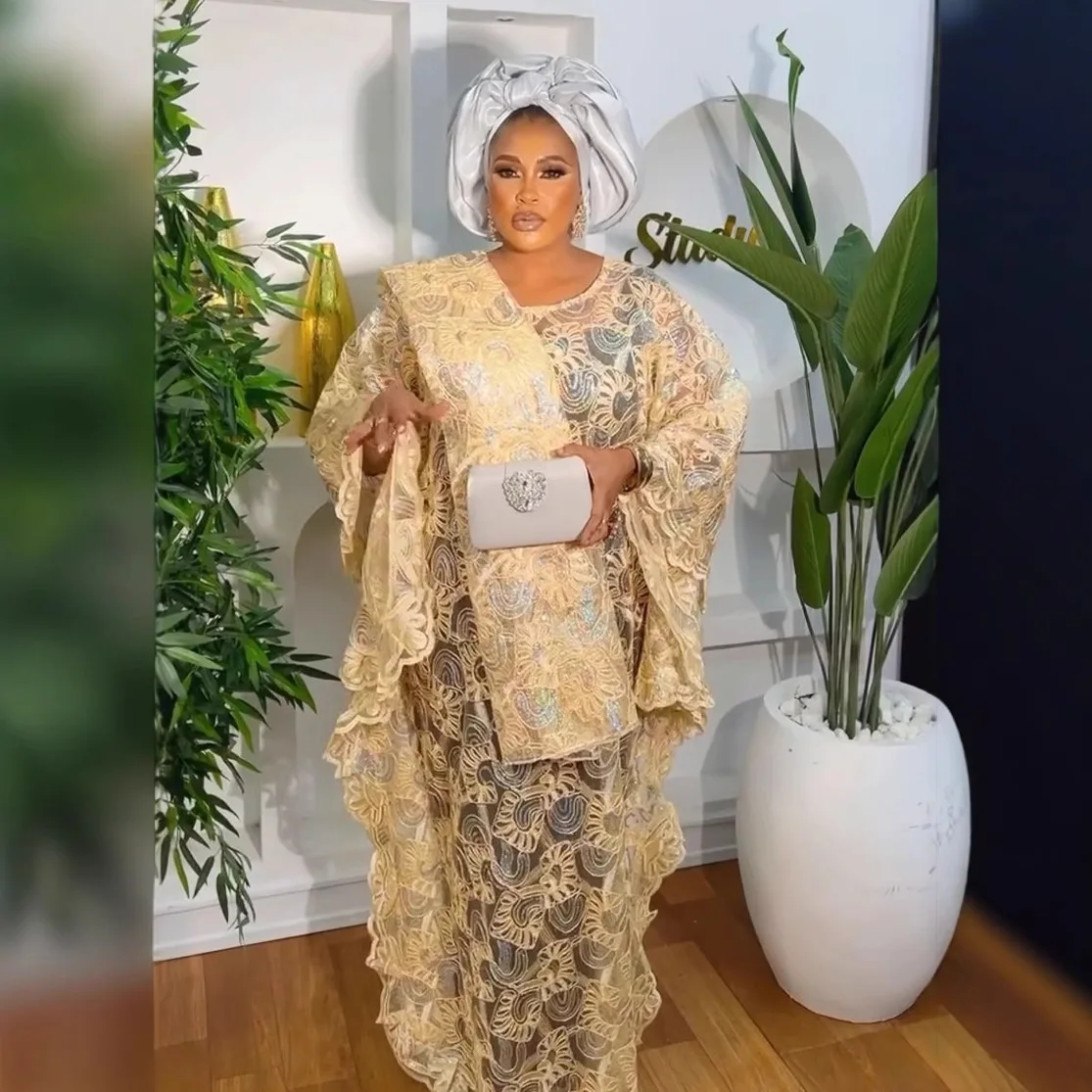 African Dresses for Women Plus Size Turkey Wedding Party Gown Elegant Traditional Dashiki Lace Boubou Muslim Kaftan Maxi Dress
African Dresses for Women Plus Size Turkey Wedding Party Gown Elegant Traditional Dashiki Lace Boubou Muslim Kaftan Maxi Dress