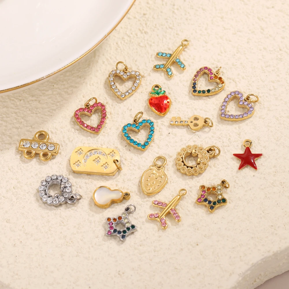 3PCS/LOT CARLIDANA Luxury Love Heart Pendant Stainless Steel Inlaid Zircon Charms DIY Jewelry Accessories
3PCS/LOT CARLIDANA Luxury Love Heart Pendant Stainless Steel Inlaid Zircon Charms DIY Jewelry Accessories