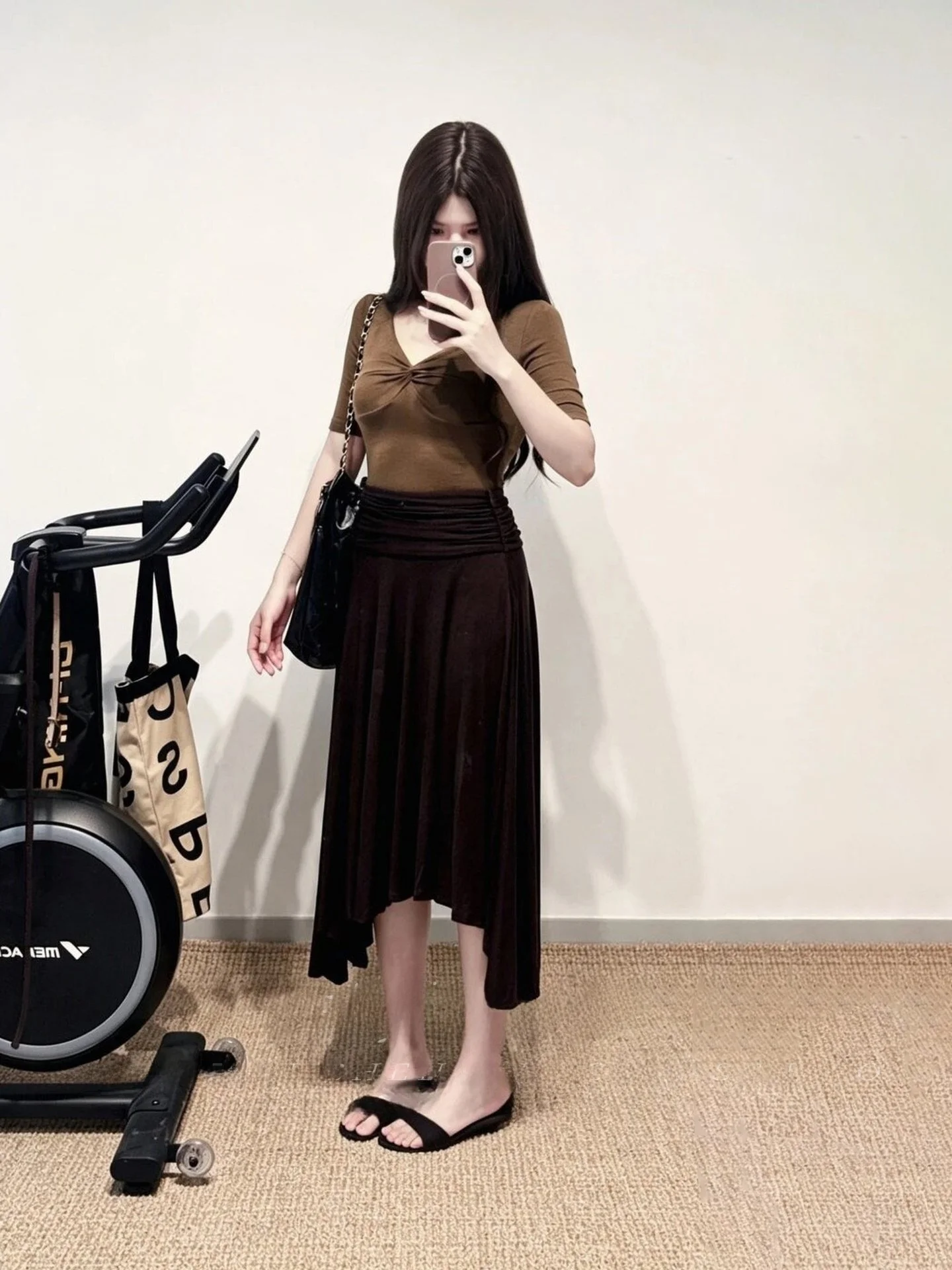 Loose Mid-Waist A-Line Skirt Women's Korean Style Casual Slimming Hip Covering Long Skirt High Intelligence Sensation Irregul...
Loose Mid-Waist A-Line Skirt Women's Korean Style Casual Slimming Hip Covering Long Skirt High Intelligence Sensation Irregul...