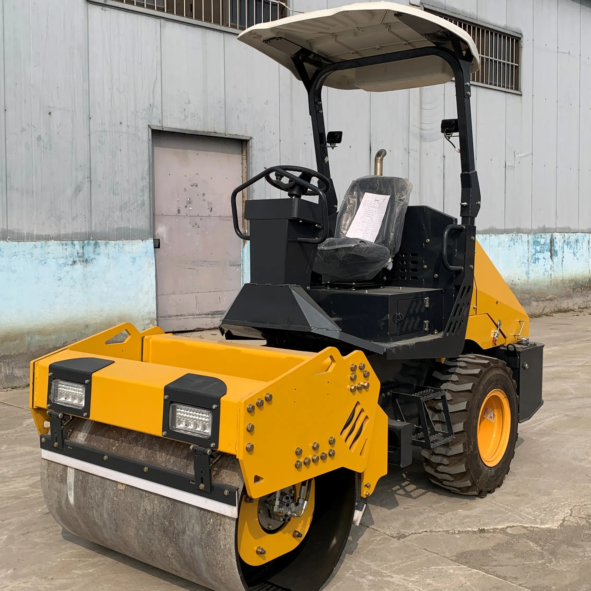 Factory Price 1/ 2/ 3ton Hydraulic Vibration Electric Mini Road Roller
Factory Price 1/ 2/ 3ton Hydraulic Vibration Electric Mini Road Roller