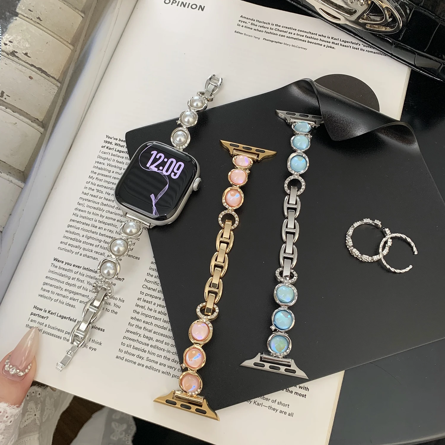 Легкий роскошный металлический ремешок с жемчужным декором для Apple Watch 49/46/42-38 мм, премиальный дизайн, женский сменный ремешок для IWatch S11/10/9/8.
Легкий роскошный металлический ремешок с жемчужным декором для Apple Watch 49/46/42-38 мм, премиальный дизайн, женский сменный ремешок для IWatch S11/10/9/8.