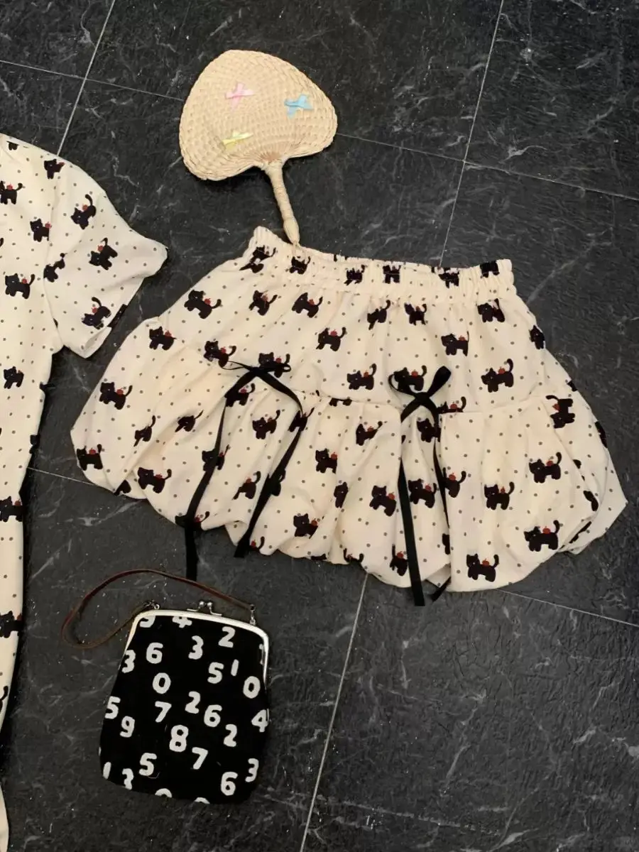 2025 New Korean Chic Bow Print Bud Divided Skirt Summer High Waist Loose Sweet Pumpkin Pants Y2k Aesthetic Polka Dot Faldas
2025 New Korean Chic Bow Print Bud Divided Skirt Summer High Waist Loose Sweet Pumpkin Pants Y2k Aesthetic Polka Dot Faldas