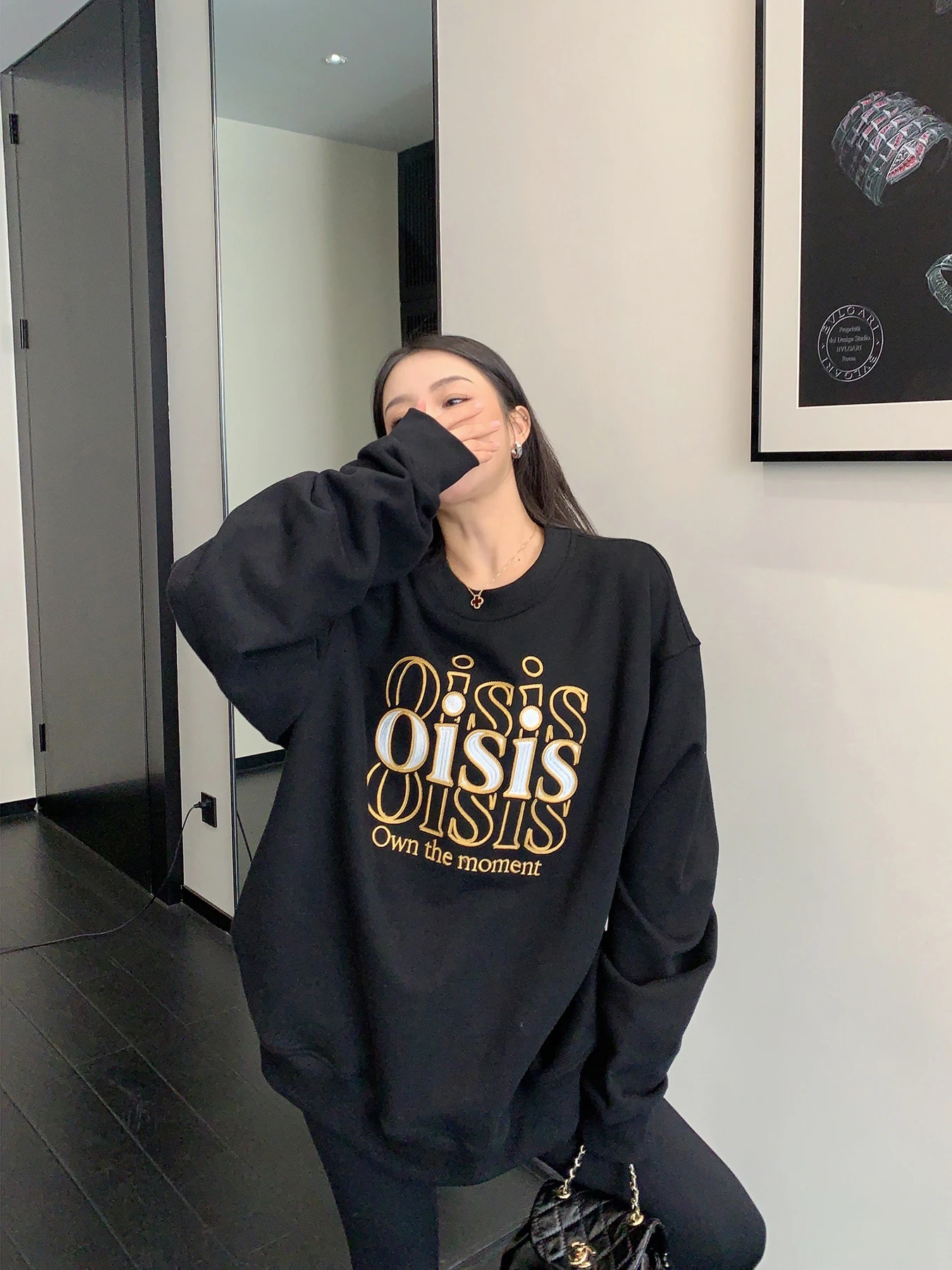 Loose Fit round Neck Sweatshirt Women's American Retro Embroidered Lettering Comfortable Spring Outerwear Hoodie
Loose Fit round Neck Sweatshirt Women's American Retro Embroidered Lettering Comfortable Spring Outerwear Hoodie