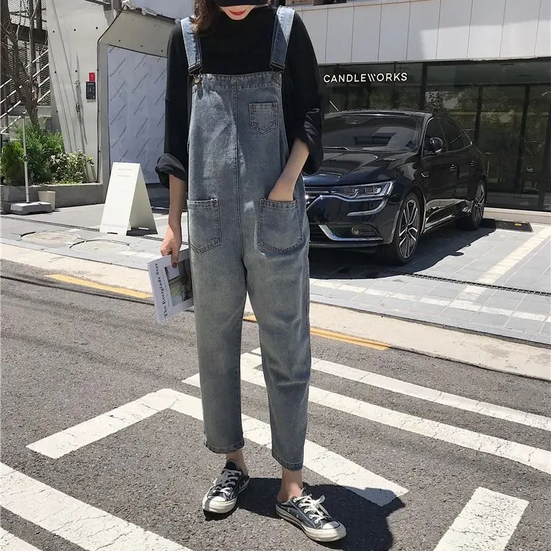 Denim Overalls Women's 2022 New Spring and Autumn Loose Straight Pants Korean Version All-match Nine-point Pants Women
Denim Overalls Women's 2022 New Spring and Autumn Loose Straight Pants Korean Version All-match Nine-point Pants Women