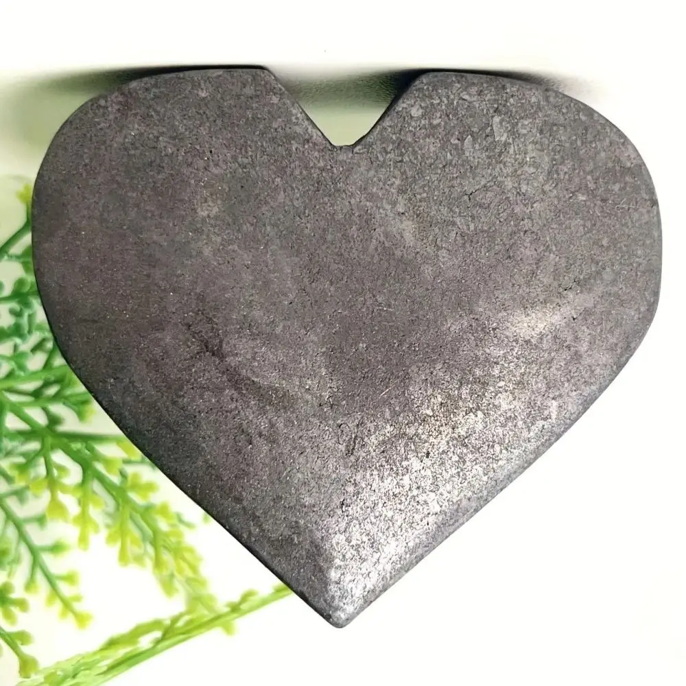 Natural Shungite Stone Carving Heart Shape Palm Stone Crystal Carvings Craft Model Home Office Desktop decoration Holiday Gift
Natural Shungite Stone Carving Heart Shape Palm Stone Crystal Carvings Craft Model Home Office Desktop decoration Holiday Gift