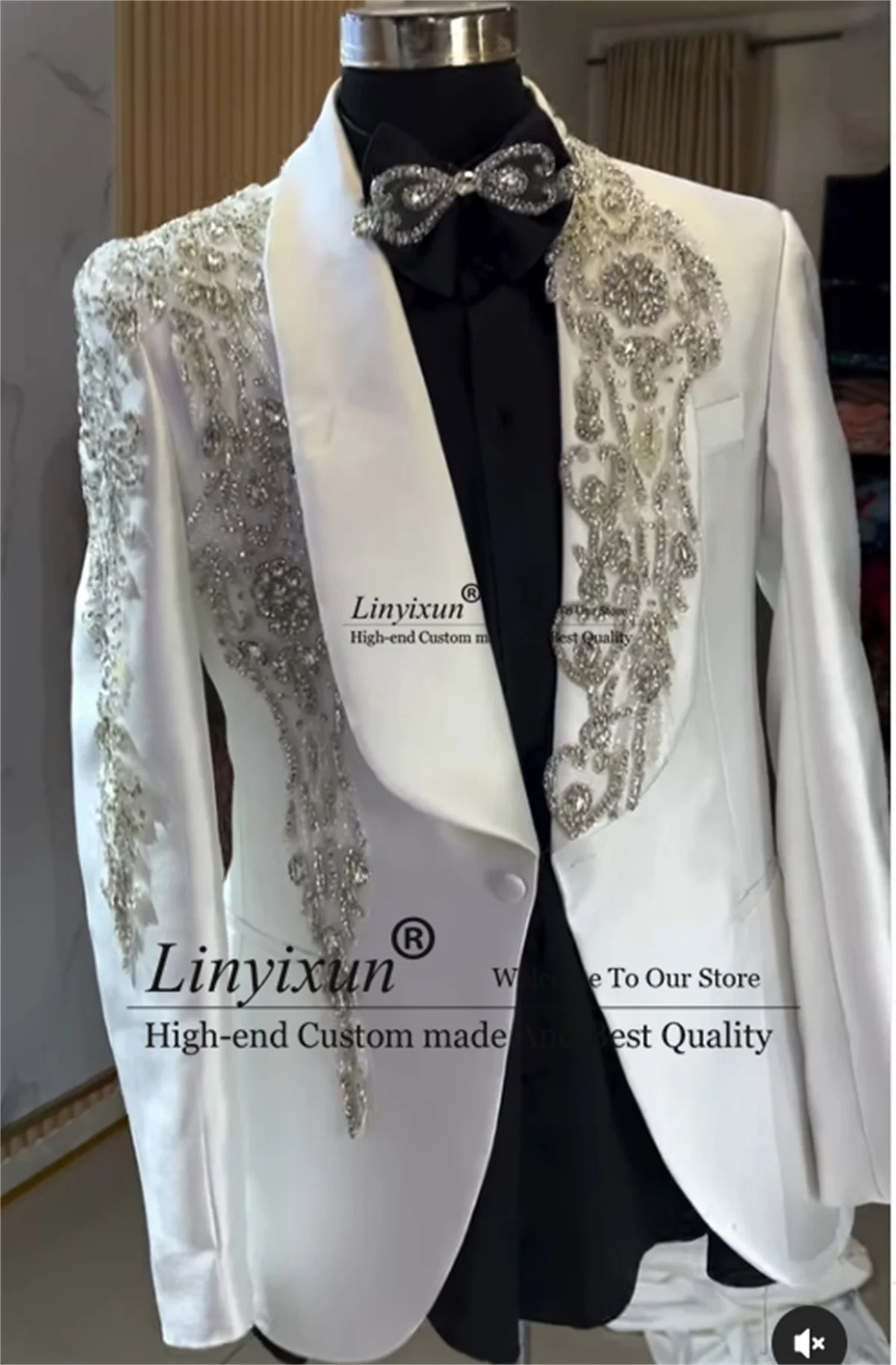 Stunning Crystal Rhinestone Men Suit Shawl Lapel Groom Tuxedo Customized Slim Fit Wedding Party Blazers 2 Piece Sets ropa hombre
Stunning Crystal Rhinestone Men Suit Shawl Lapel Groom Tuxedo Customized Slim Fit Wedding Party Blazers 2 Piece Sets ropa hombre