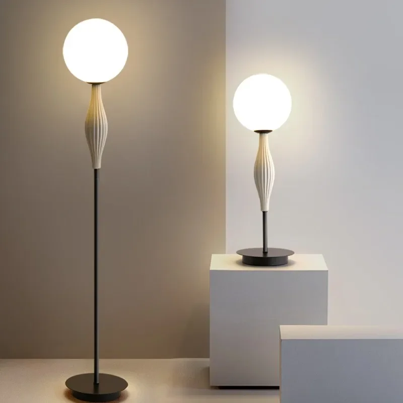 Nordic Modern Floor Lamp Glass Shades Resin Standing Lamp Living Room LED Sofa Side Bedside Bedroom Study Indoor Art Decorative
Nordic Modern Floor Lamp Glass Shades Resin Standing Lamp Living Room LED Sofa Side Bedside Bedroom Study Indoor Art Decorative