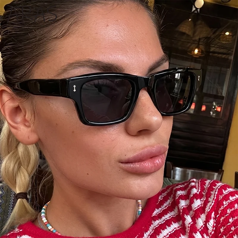 Photochromic Oversized Square Punk Sunglasses Women 2026 Luxury Brand Vintage Steampunk Sun Glasses for Female Classic Eyewear
Photochromic Oversized Square Punk Sunglasses Women 2026 Luxury Brand Vintage Steampunk Sun Glasses for Female Classic Eyewear