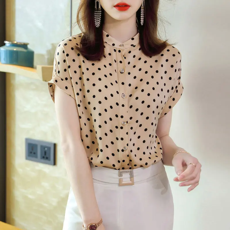 Polka Dot Chiffon Shirt Women's Fashion Temperament Design Niche Thin Shirt Short-sleeved Top
Polka Dot Chiffon Shirt Women's Fashion Temperament Design Niche Thin Shirt Short-sleeved Top